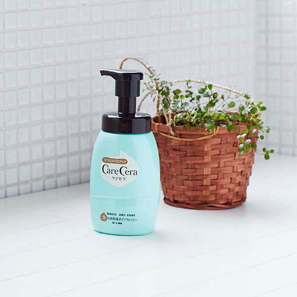 Sữa tắm dưỡng ẩm trắng da Care Cera chiết xuất từ các loại hoa cỏ thiên nhiên mang đến công dụng làm sạch và bổ sung dưỡng chất chăm sóc da, cho làn da 